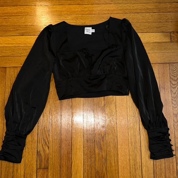 Cropped long sleeve blouse - Picture 1 of 2